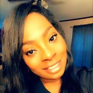 Meet your Posher, Anesha